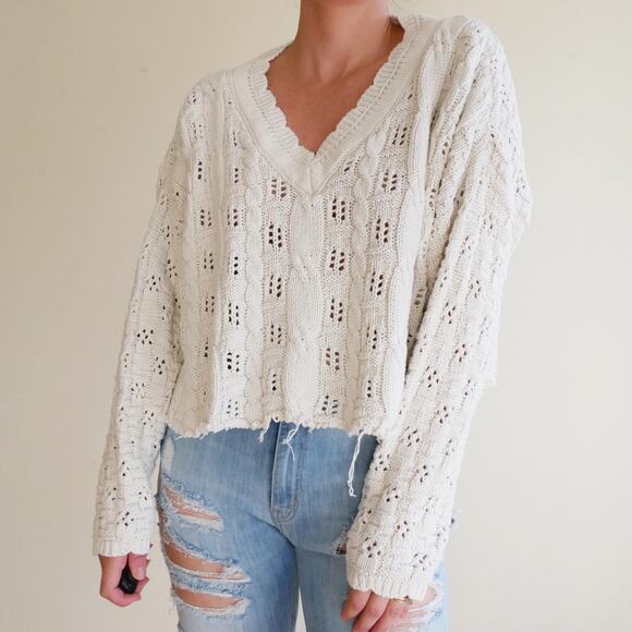 Cottagecore Crop Chunky Cable-Knit Sweater - Picture 1 of 8